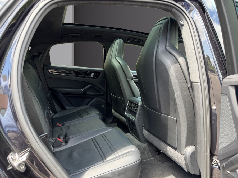 PORSCHE d'occasion CAYENNE 3.0 V6 E-HYBRID COUPE de 2019 Rennes (35)﻿