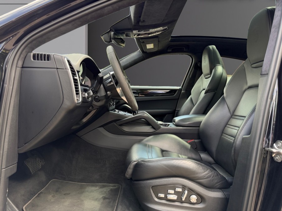 PORSCHE d'occasion CAYENNE 3.0 V6 E-HYBRID COUPE de 2019 Rennes (35)﻿