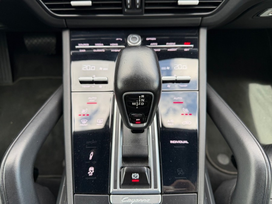 PORSCHE d'occasion CAYENNE 3.0 V6 E-HYBRID COUPE de 2019 Rennes (35)﻿