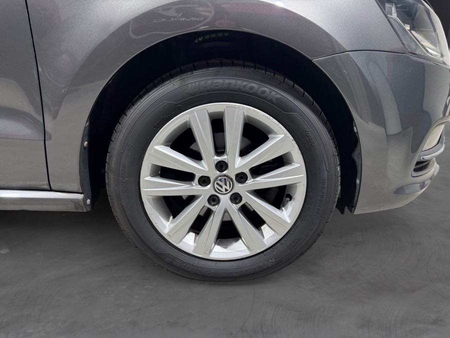 VOLKSWAGEN d'occasion POLO V 1.4 TDI 75 BLUEMOTION de 2014 Meximeux