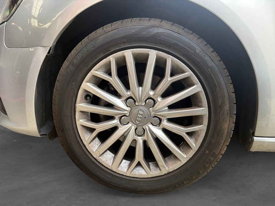 AUDI d'occasion A3 1.6 TDI 105 BUSINESS LINE de 2013 Méry Sur Oise