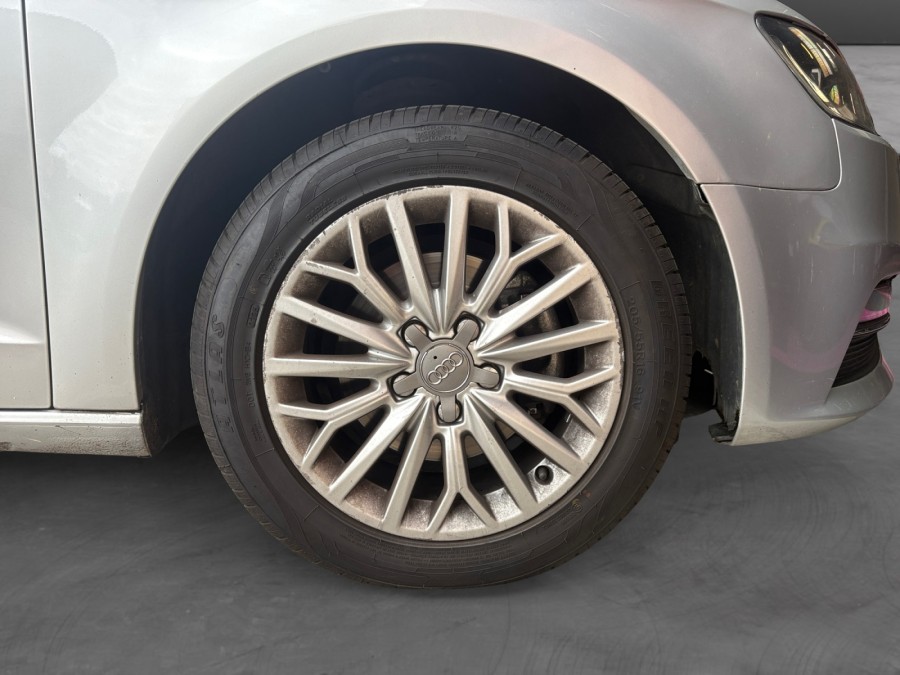 AUDI d'occasion A3 1.6 TDI 105 BUSINESS LINE de 2013 Méry Sur Oise