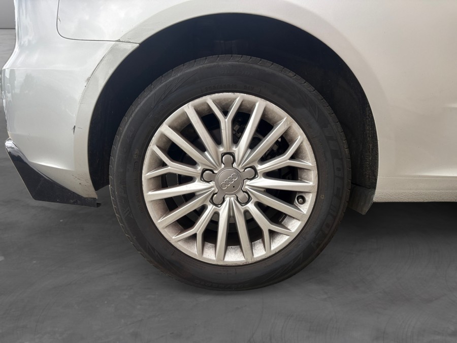 AUDI d'occasion A3 1.6 TDI 105 BUSINESS LINE de 2013 Méry Sur Oise