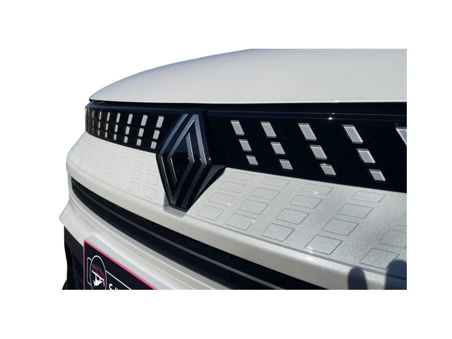 RENAULT d'occasion CAPTUR 1.6 E-TECH 145 EVOLUTION de 2025 Royan (17)﻿