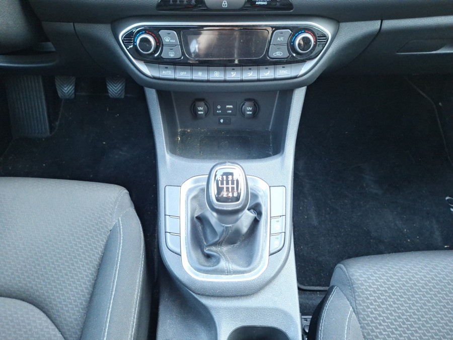HYUNDAI d'occasion I30 1.0 T-GDI 120 BUSINESS de 2017 Soissons (02)﻿