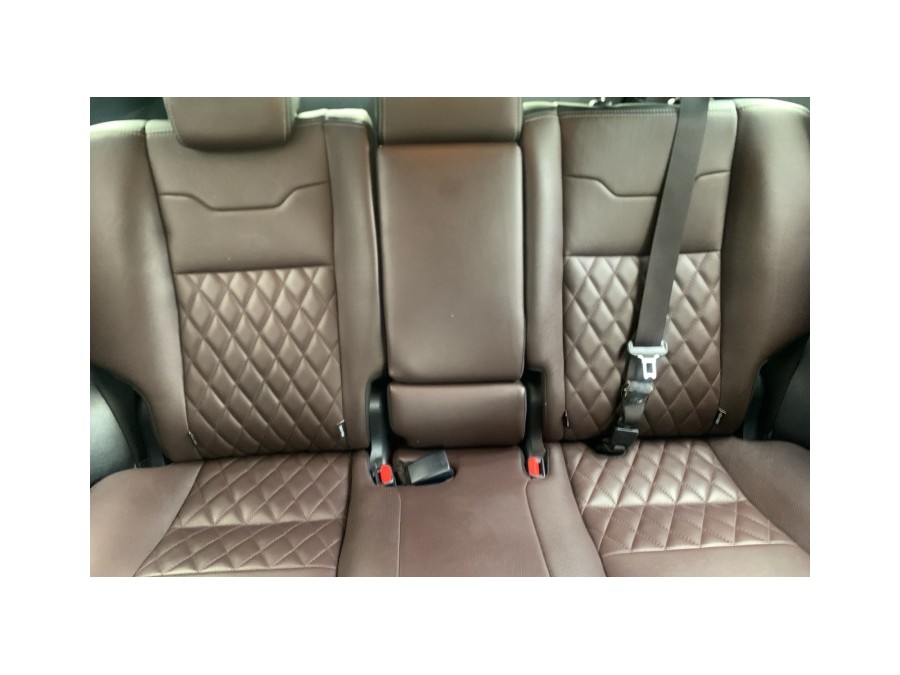 TOYOTA d'occasion RAV4 HYBRIDE 2WD DESIGN BUSINESS de 2017 Montreuil