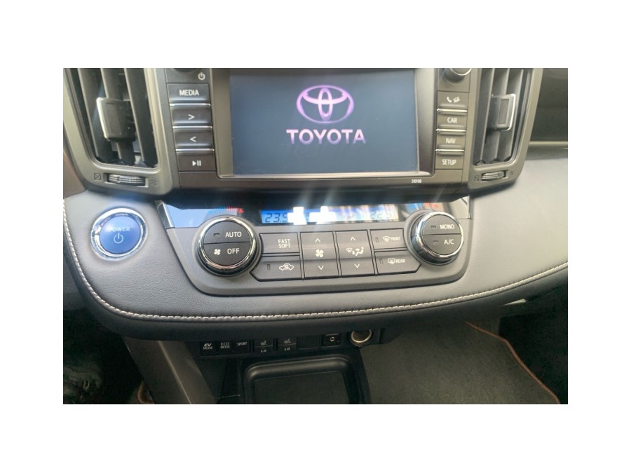 TOYOTA d'occasion RAV4 HYBRIDE 2WD DESIGN BUSINESS de 2017 Montreuil