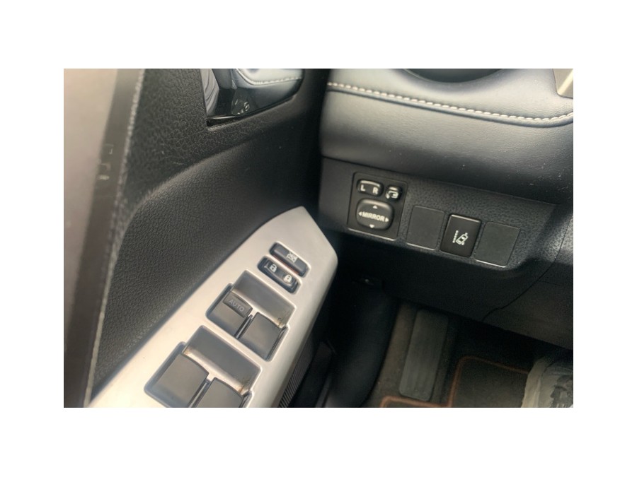 TOYOTA d'occasion RAV4 HYBRIDE 2WD DESIGN BUSINESS de 2017 Montreuil