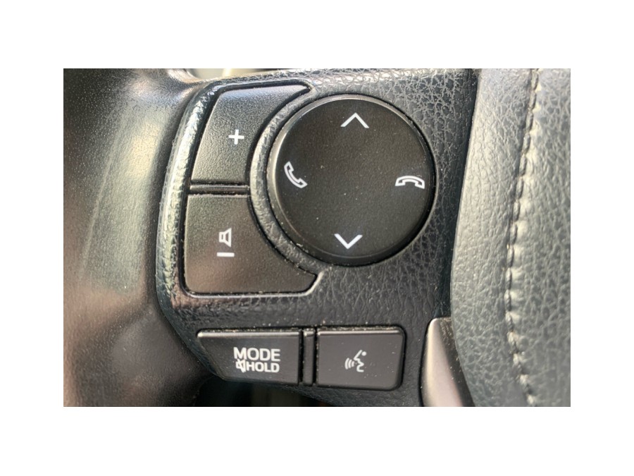 TOYOTA d'occasion RAV4 HYBRIDE 2WD DESIGN BUSINESS de 2017 Montreuil