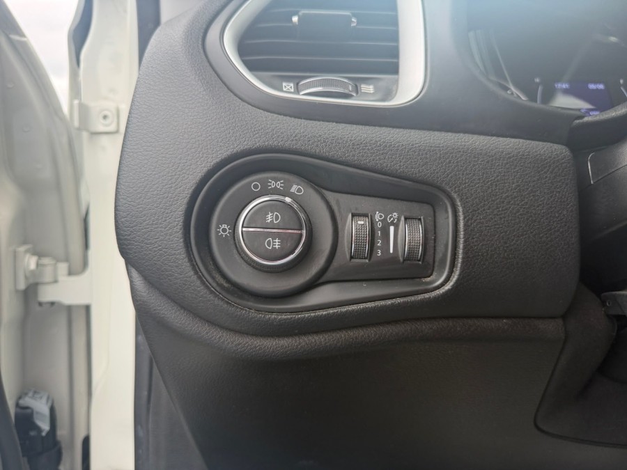JEEP d'occasion RENEGADE 2.0 MULTIJET 120 SOUTH BEACH DRIVE 4X4 de