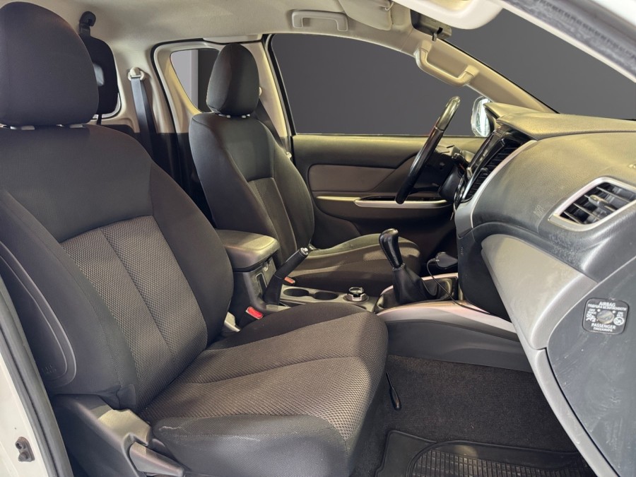 MITSUBISHI d'occasion L200 CLUB CAB 2.4 DI-D 181 INTENSE CONNECT de