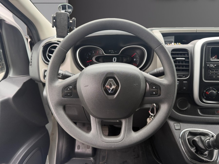 RENAULT d'occasion TRAFIC III FOURGON L1H1 1.6 DCI 140 GRAND CONFORT