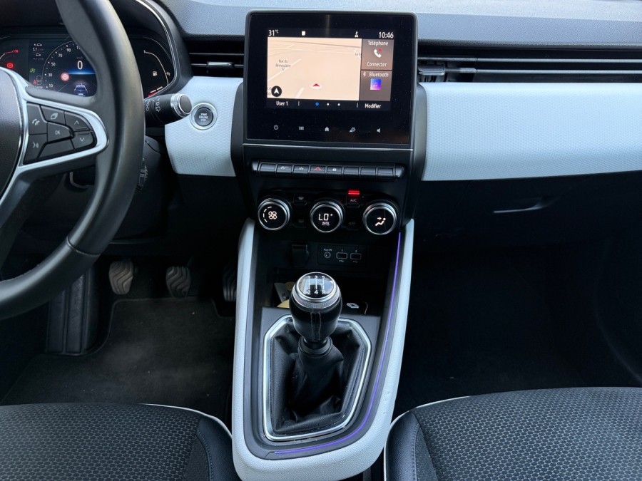 RENAULT d'occasion CLIO V 1.0 TCe 100 Intens de 2020 Salon de