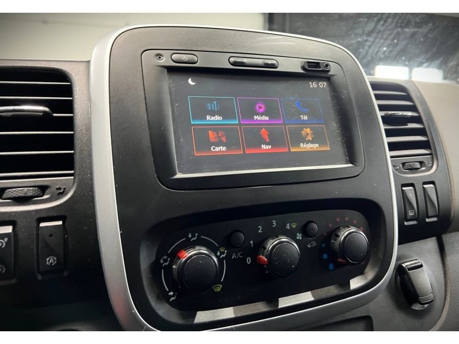 RENAULT d'occasion TRAFIC COMBI L1 1.6 DCI 125 LIFE de 2018