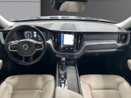 VOLVO d'occasion XC60 II D5 AWD MOMENTUM GEARTRONIC de 2017 Lorient