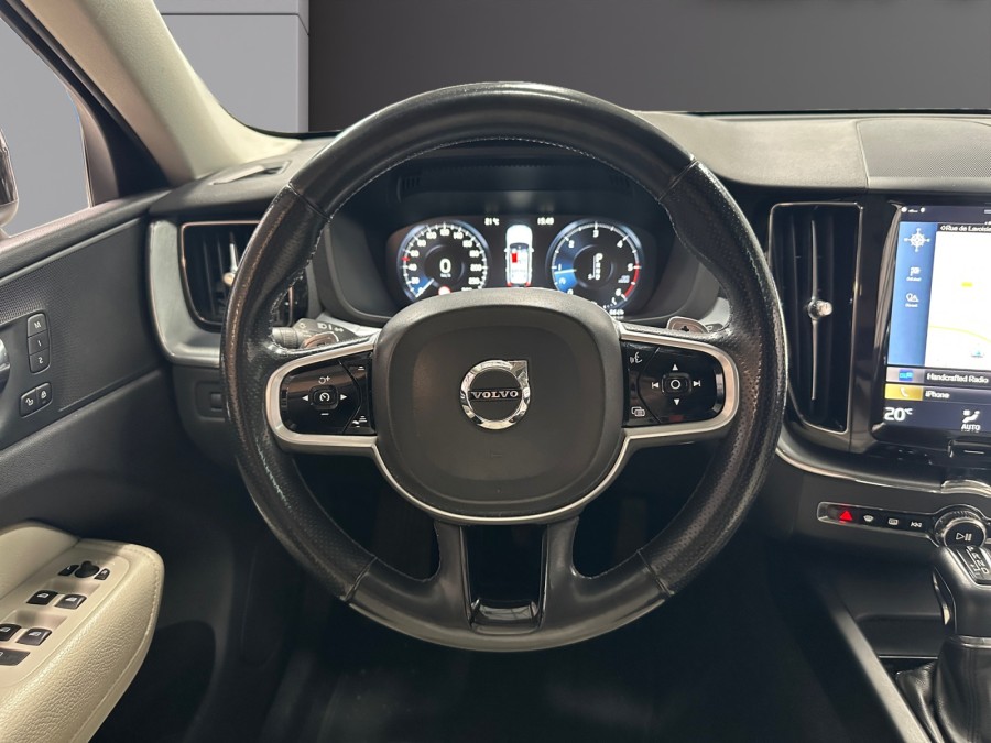 VOLVO d'occasion XC60 II D5 AWD MOMENTUM GEARTRONIC de 2017 Lorient