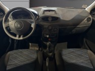 RENAULT d'occasion CLIO III EXPRESSION 1.2 16V de 2008 Fontainebleau