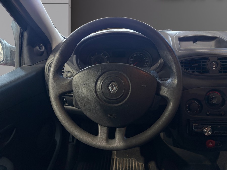 RENAULT d'occasion CLIO III EXPRESSION 1.2 16V de 2008 Fontainebleau