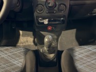 RENAULT d'occasion CLIO III EXPRESSION 1.2 16V de 2008 Fontainebleau