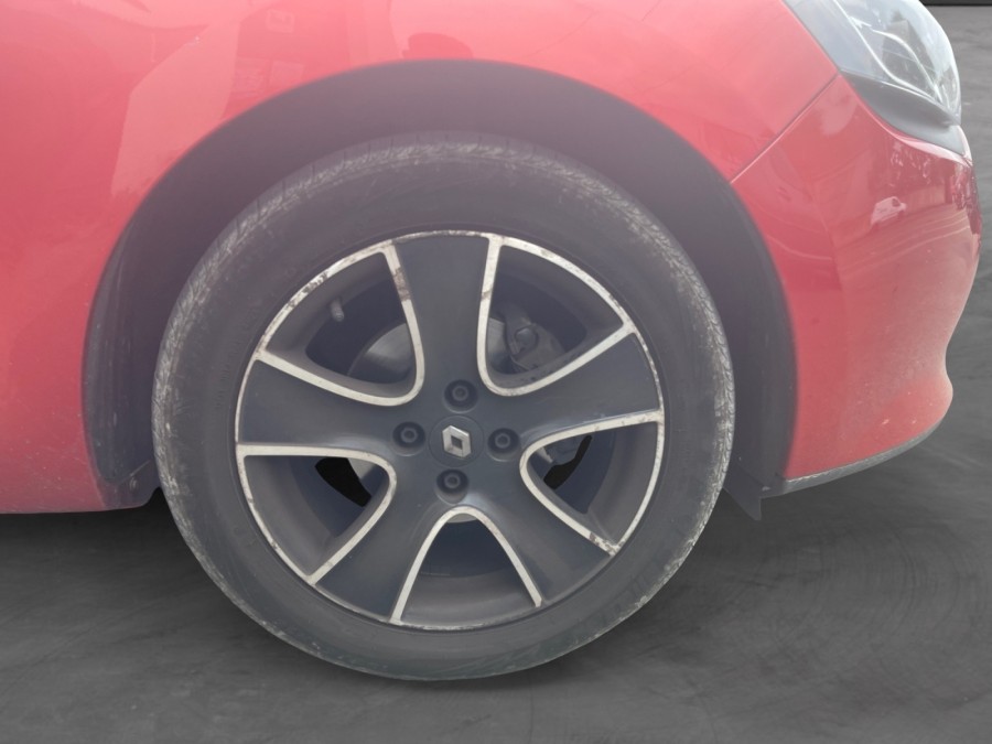 RENAULT d'occasion CLIO IV 1.5 DCI 90 LIMITED de 2015 La Flèche (72)﻿