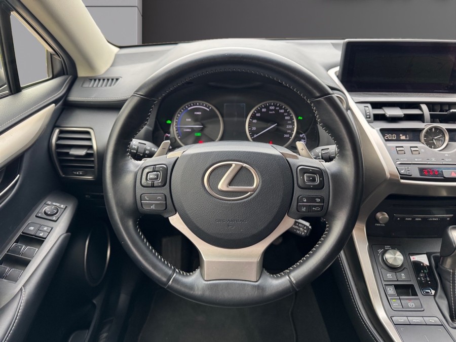 LEXUS d'occasion NX 300H 4WD LUXE EDITION de 2018 Troyes (10)﻿