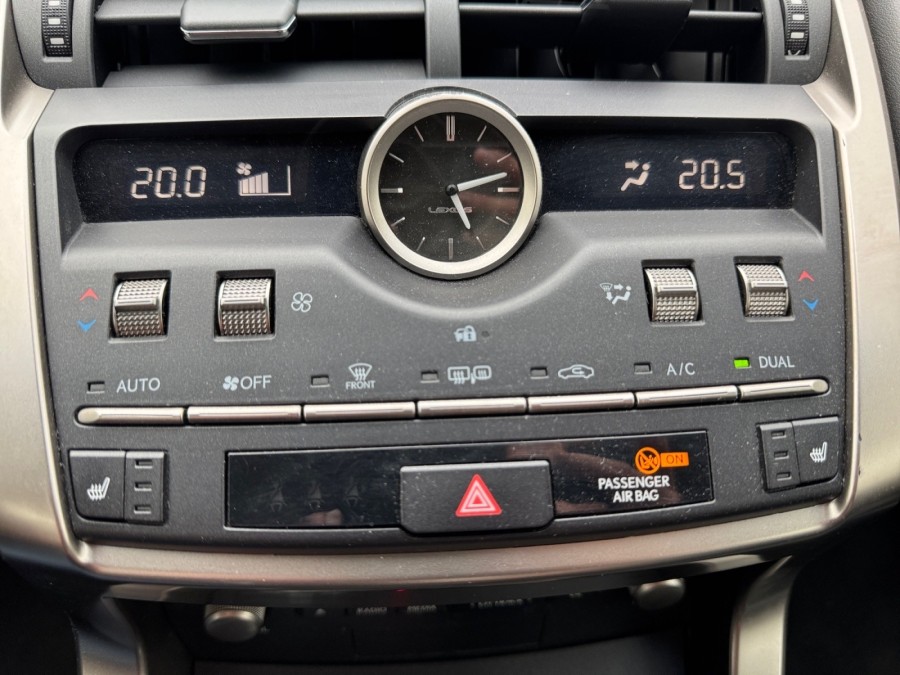 LEXUS d'occasion NX 300H 4WD LUXE EDITION de 2018 Troyes (10)﻿