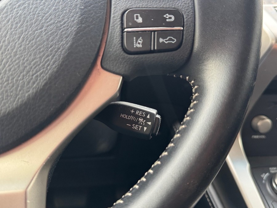 LEXUS d'occasion NX 300H 4WD LUXE EDITION de 2018 Troyes (10)﻿