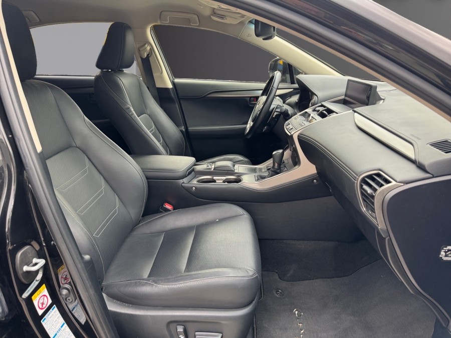 LEXUS d'occasion NX 300H 4WD LUXE EDITION de 2018 Troyes (10)﻿