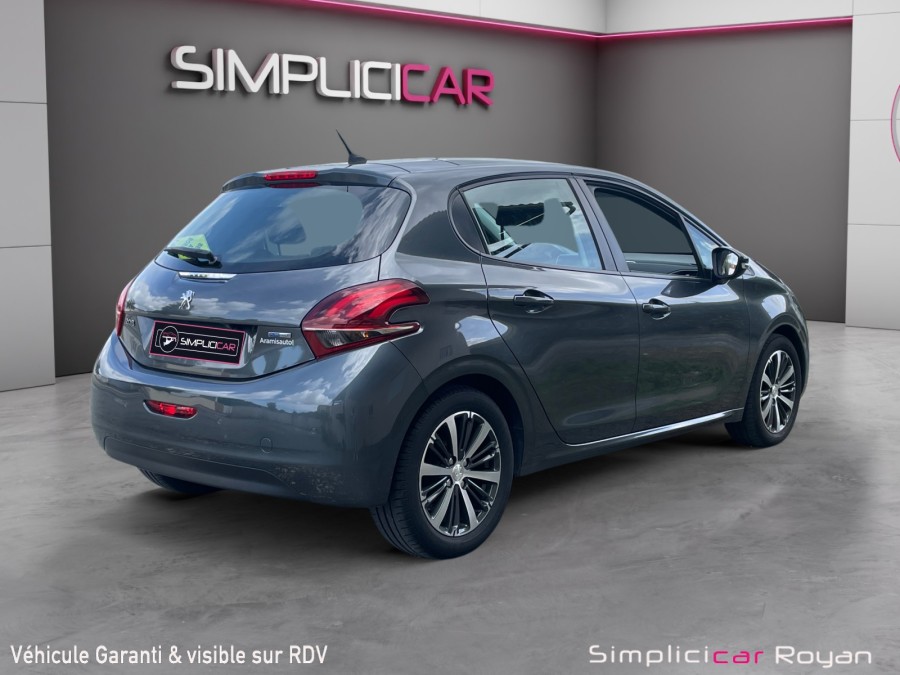 PEUGEOT d'occasion 208 1.2 82 ch Style de 2017 Royan (17)﻿