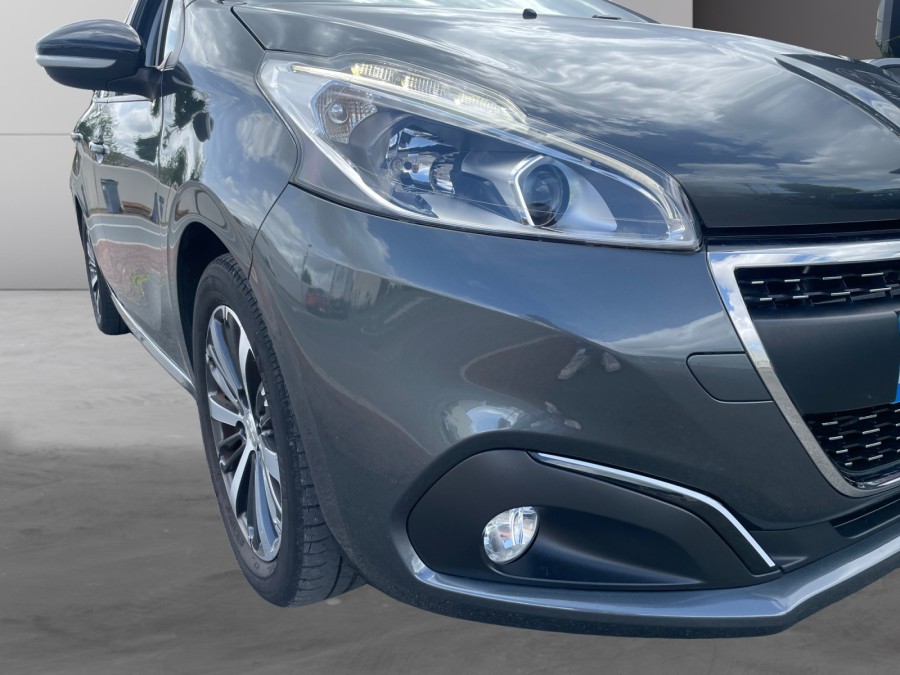 PEUGEOT d'occasion 208 1.2 82 ch Style de 2017 Royan (17)﻿