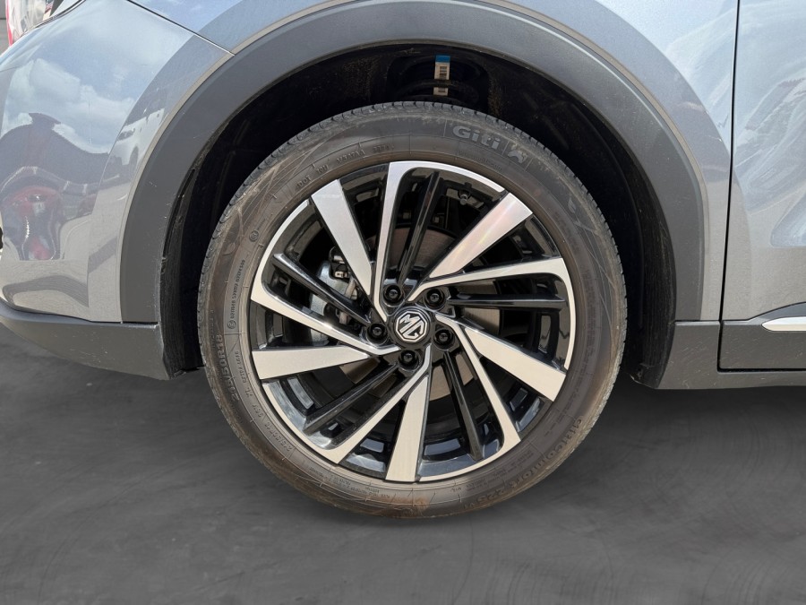 MG d'occasion ZS SUV 1.5 HYBRID+ 197 LUXURY de 2025 Beaune (21)﻿
