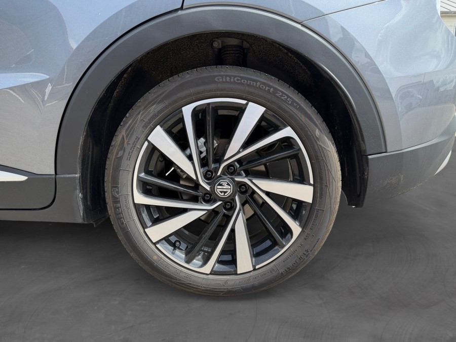 MG d'occasion ZS SUV 1.5 HYBRID+ 197 LUXURY de 2025 Beaune (21)﻿