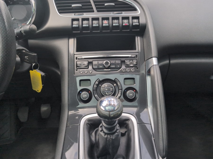 PEUGEOT d'occasion 3008 I MONOSPACE 1.6 HDI 115 FELINE de 2013 Brest