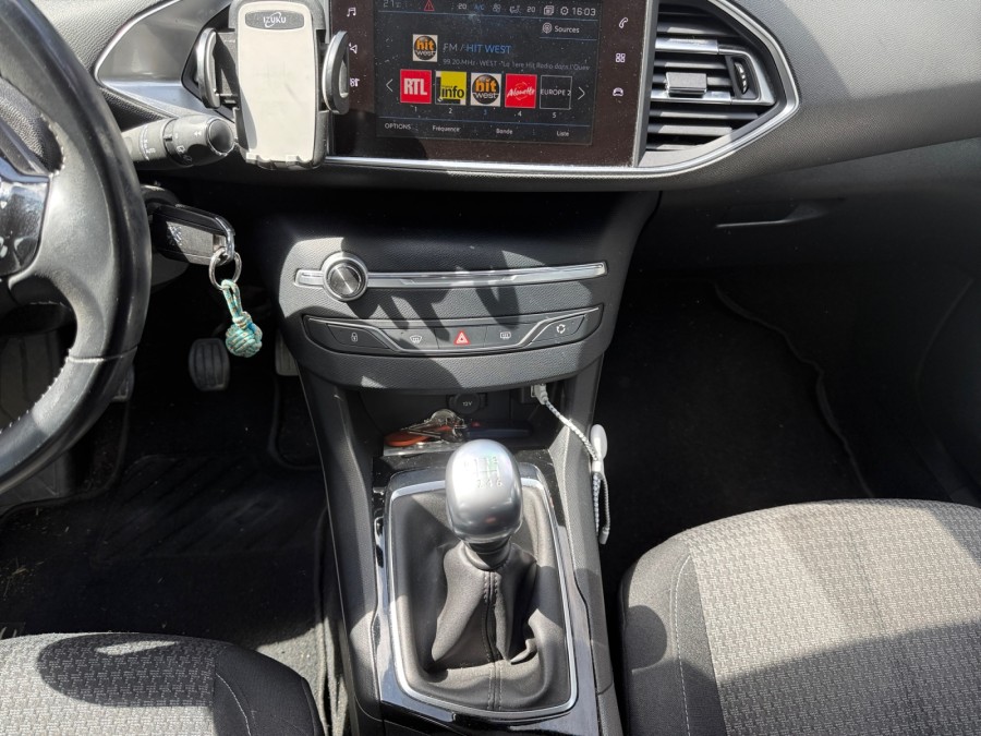 PEUGEOT d'occasion 308 II PEUGEOT 308 II 1.5 BLUE HDI 100 ACTIVE