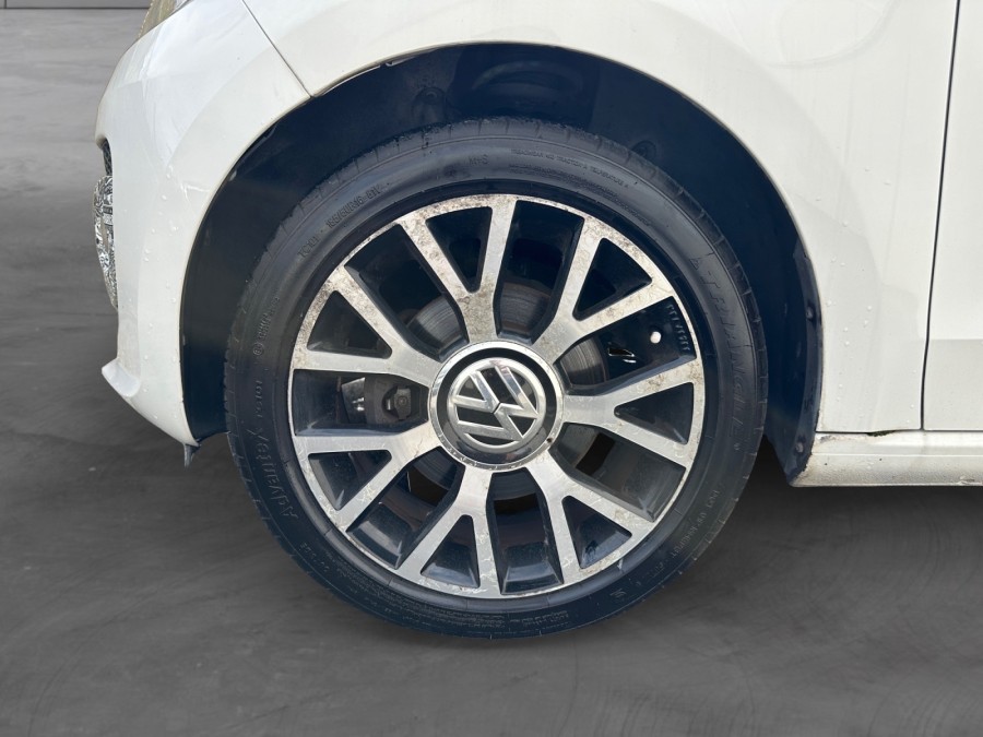 VOLKSWAGEN d'occasion UP! 2.0 1.0 75 GROOVE UP! BLUEMOTION TECHNOLOGY