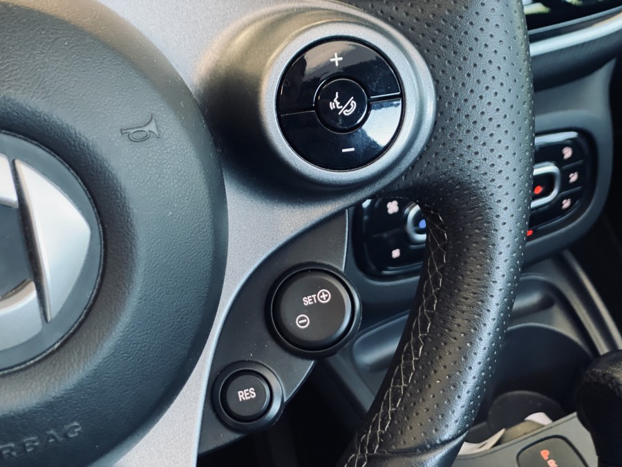 SMART d'occasion FORTWO DECAPOTABLE 0.9 90 PERFECT BA de 2018 Annecy
