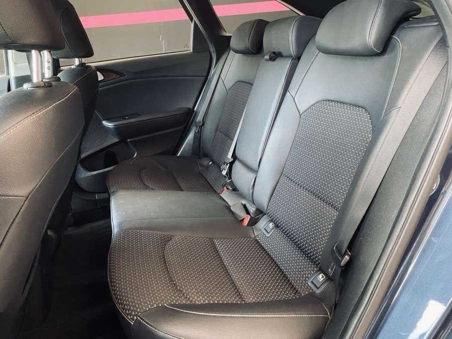 KIA d'occasion CEE-D KIA CEED SW 1.6 CRDI 136ch de 2020 Annecy (74)﻿