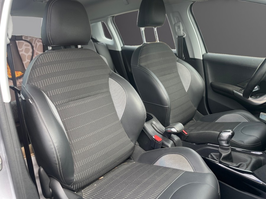 PEUGEOT d'occasion 2008 1.2 110 ch Allure de 2018 Royan (17)﻿