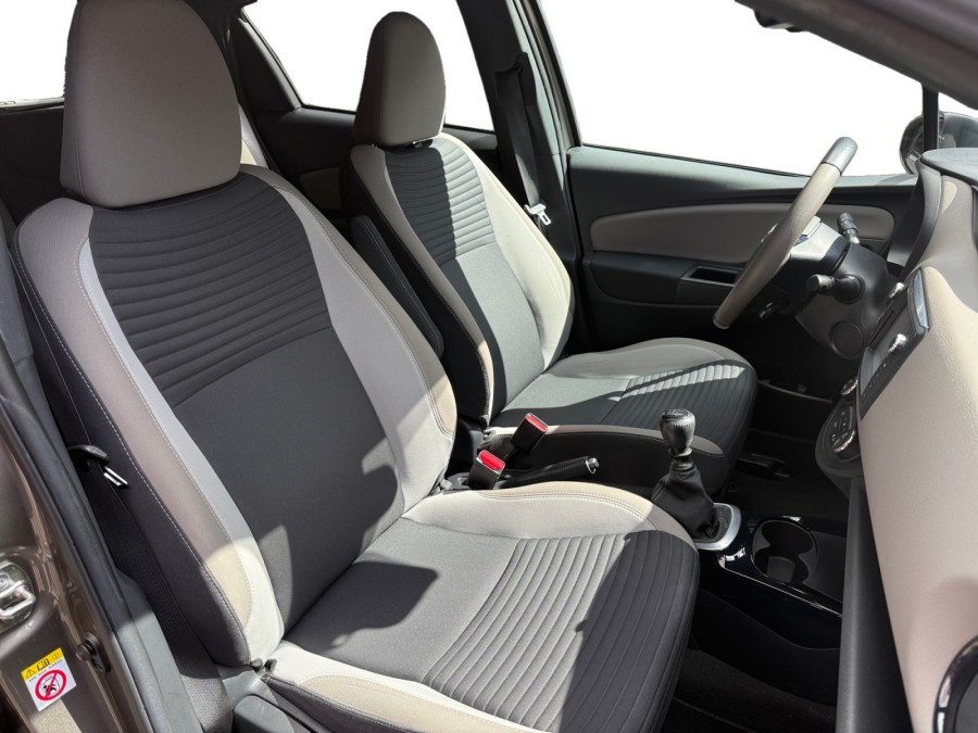 TOYOTA d'occasion YARIS YARIS 1.3 VVTI 100 COLLECTION de 2017 Les