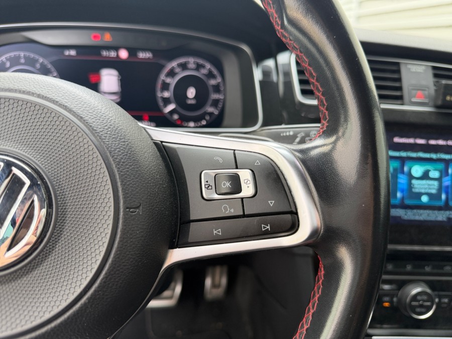 VOLKSWAGEN d'occasion GOLF VII 2.0 TSI 230 GTI PERFORMANCE DSG de