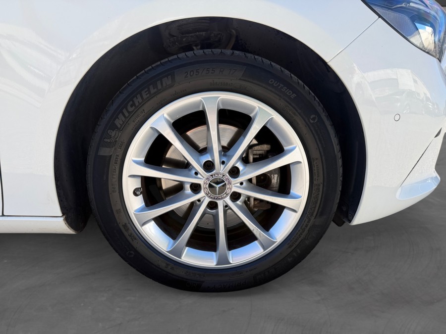 MERCEDES d'occasion CLASSE B SPORTS TOURER SB CLA 200 AMG LINE BA de
