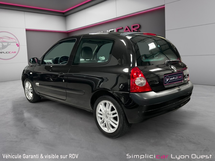 RENAULT d'occasion CLIO Initiale 1.6 16V de 2003 Lyon Ouest (69)﻿