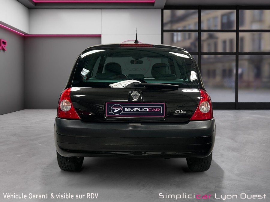 RENAULT d'occasion CLIO Initiale 1.6 16V de 2003 Lyon Ouest (69)﻿