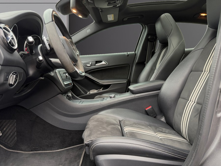 MERCEDES d'occasion CLASSE GLA GLA 220 D 177 ch WhiteArt Edition 7-G