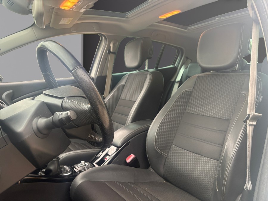 RENAULT d'occasion MEGANE III BERLINE BICORPS TROIS OU CINQ PORTES