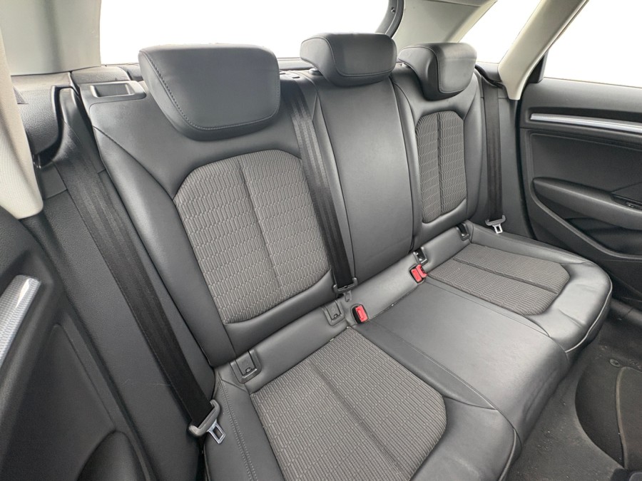 AUDI d'occasion A3 Sportback 1.6 TDI 110 AMBIENTE S TRONIC de 2015