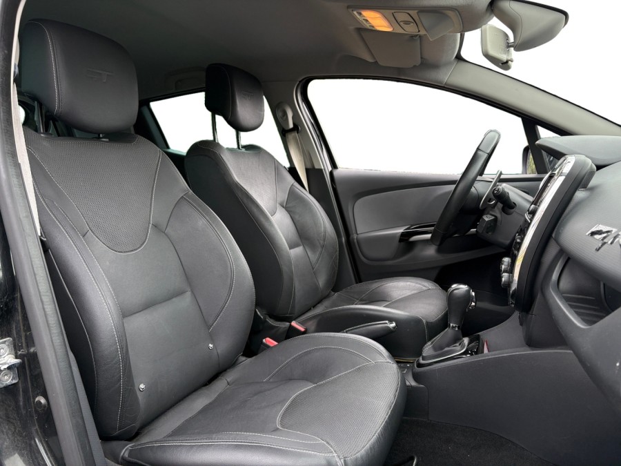 RENAULT d'occasion CLIO IV TCE 120 INITIALE PARIS EDC de 2013 Orgeval