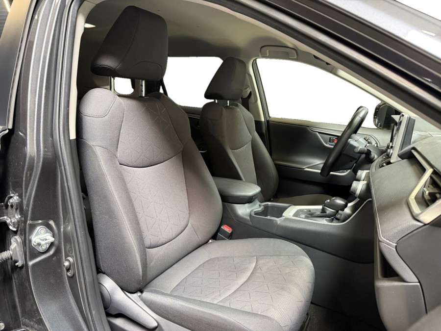 TOYOTA d'occasion RAV 4 V HYBRIDE 218 2WD DYNAMIC de 2022 Bretigny
