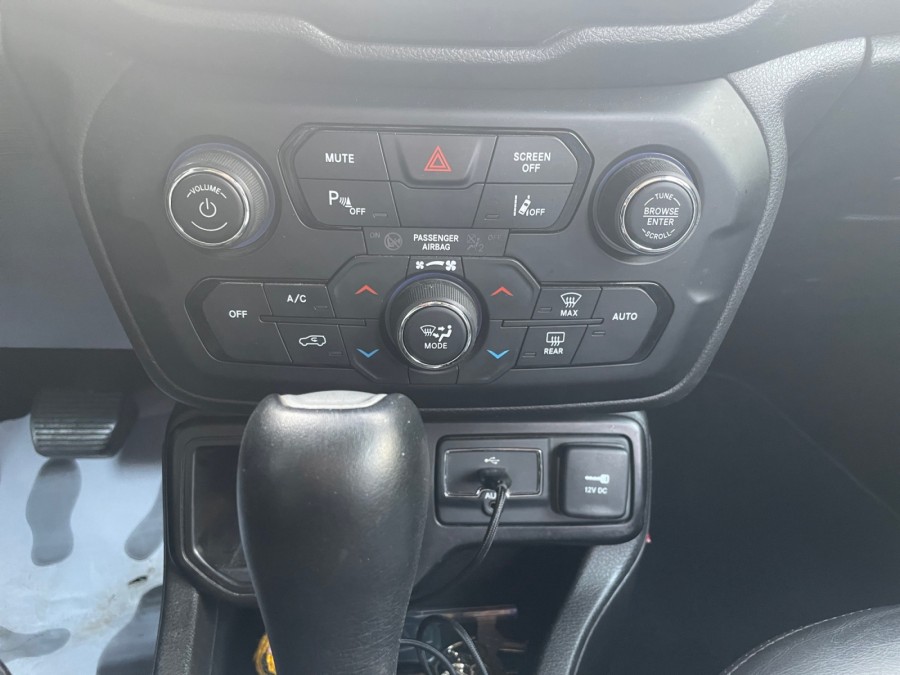 JEEP d'occasion RENEGADE SUV 1.6 MULTIJET 120 BASKET SERIES WITH LNB