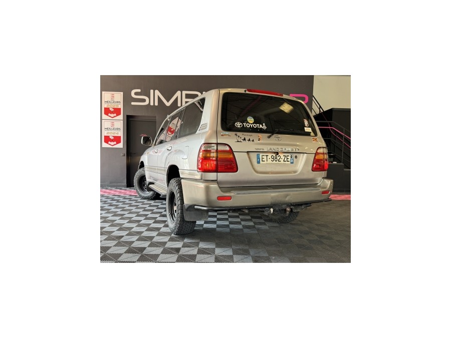 TOYOTA d'occasion LAND CRUISER 100 TD STATION WAGON VX BA de 2002 Aix